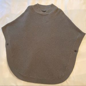 Banana Republic Grey cotton knit sweater poncho Size M/L